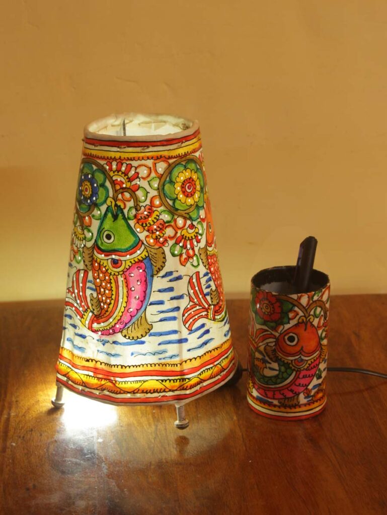 fishes-Tholu-Bommalata-lamp-pens-stand-set-Shilphaat